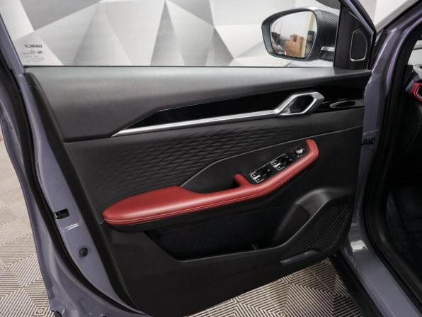 Geely Coolray I Рестайлинг с пробегом 2023 года, цена 2 077 000 рублей, 52808 км, внедорожник, Автокод Объявления