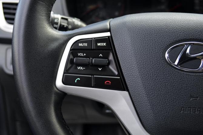 Hyundai Solaris II Рестайлинг с пробегом 2021 года, цена 1 775 000 рублей, 61514 км, седан, Автокод Объявления