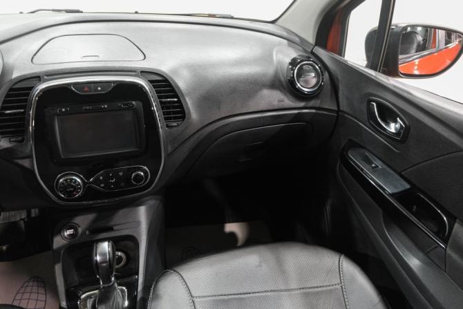 Renault Kaptur I с пробегом 2016 года, цена 1 569 000 рублей, 162000 км, внедорожник, Автокод Объявления