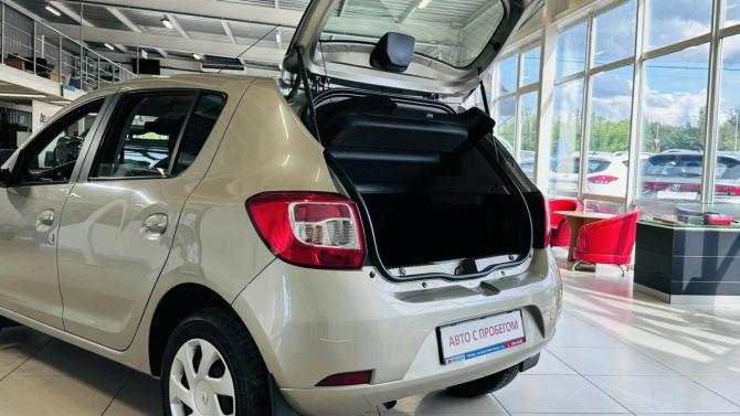 Renault Sandero II с пробегом 2018 года, цена 974 000 рублей, 72000 км, хэтчбек, Автокод Объявления