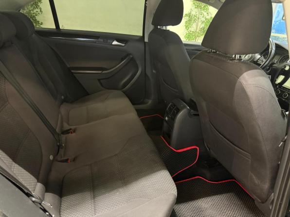 Volkswagen Jetta VI с пробегом 2012 года, цена 1 050 000 рублей, 236000 км, седан, Автокод Объявления