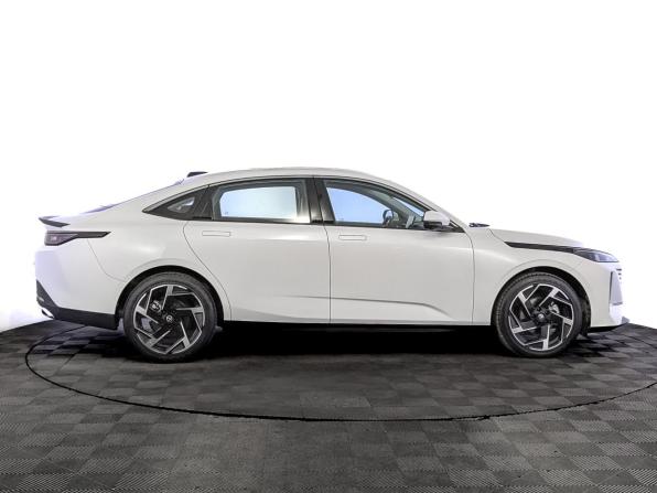Changan Lamore с пробегом 2024 года, цена 2 319 000 рублей, 178 км, седан, Автокод Объявления