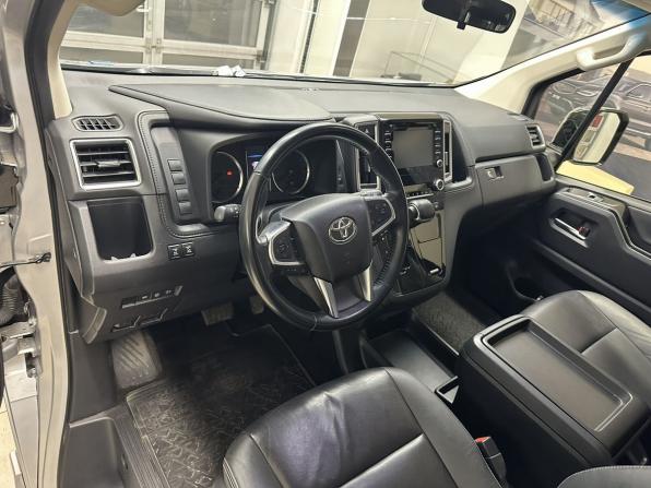 Toyota HiAce H300 с пробегом 2021 года, цена 4 840 000 рублей, 85074 км, минивэн, Автокод Объявления