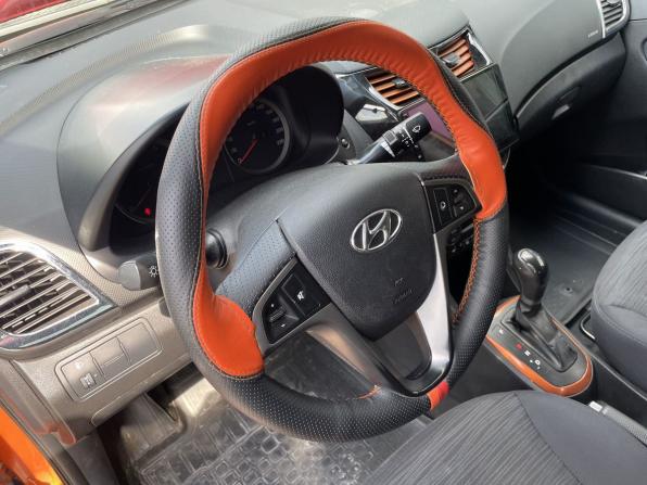 Hyundai Solaris I Рестайлинг с пробегом 2015 года, цена 1 199 000 рублей, 99214 км, седан, Автокод Объявления