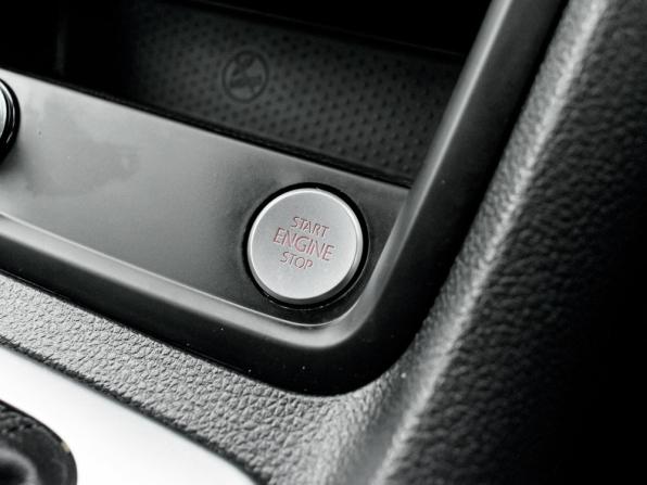 Volkswagen Sharan II с пробегом 2012 года, цена 1 380 000 рублей, 112112 км, минивэн, Автокод Объявления