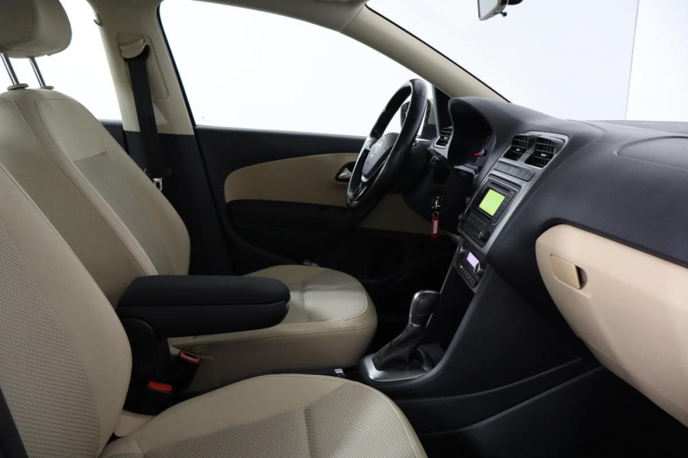 Volkswagen Polo V Санкт-Петербург  - изображение 11