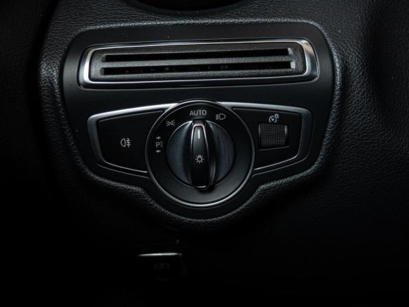 Mercedes-Benz C-Класс IV (W205) Рестайлинг с пробегом 2019 года, цена 3 430 000 рублей, 55423 км, седан, Автокод Объявления
