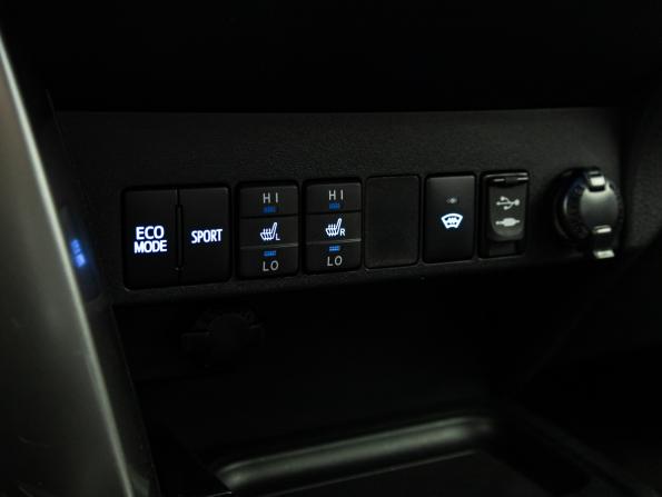 Toyota RAV4 IV (XA40) Рестайлинг с пробегом 2016 года, цена 2 099 700 рублей, 153770 км, внедорожник, Автокод Объявления