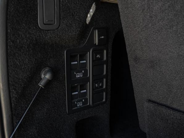 Land Rover Discovery V Рестайлинг с пробегом 2021 года, цена 6 970 000 рублей, 107694 км, внедорожник, Автокод Объявления