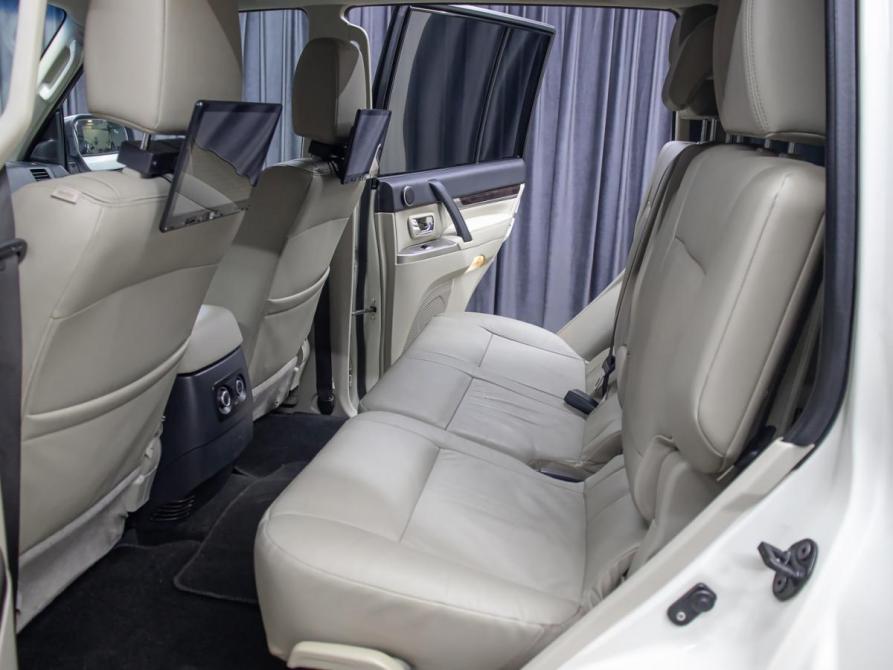 Mitsubishi Pajero IV Рестайлинг 2 Москва  - изображение 12