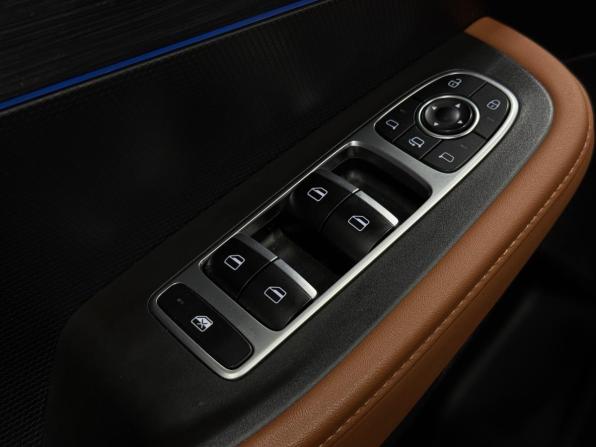 Omoda C5 I с пробегом 2022 года, цена 1 750 000 рублей, 46511 км, внедорожник, Автокод Объявления