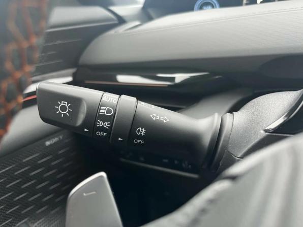 Changan UNI-V I с пробегом 2024 года, цена 2 328 000 рублей, 49400 км, лифтбек, Автокод Объявления