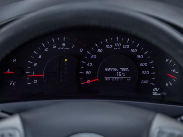 Toyota Camry VI (XV40) Рестайлинг с пробегом 2011 года, цена 1 400 000 рублей, 265000 км, седан, Автокод Объявления