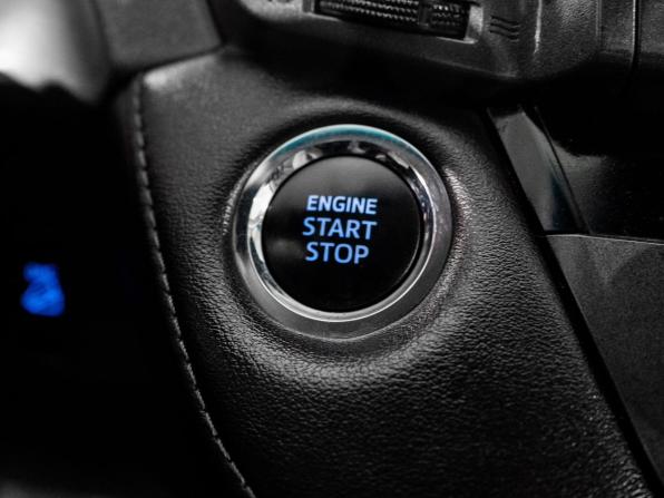 Toyota RAV4 IV (XA40) с пробегом 2013 года, цена 2 100 000 рублей, 175225 км, внедорожник, Автокод Объявления
