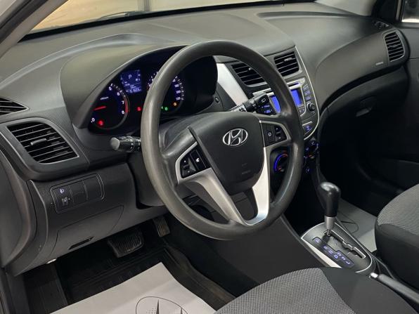 Hyundai Solaris I с пробегом 2014 года, цена 920 000 рублей, 151603 км, хэтчбек, Автокод Объявления
