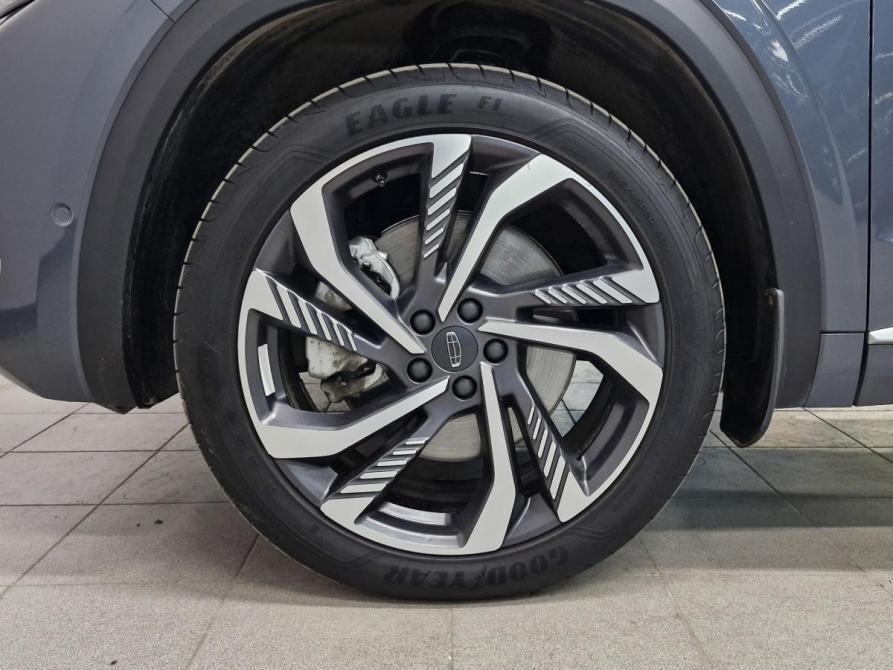 Geely Monjaro I Москва  - изображение 12