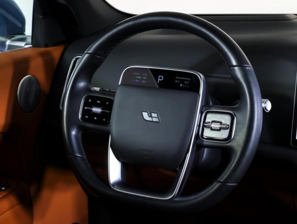 Li Auto (Lixiang) L7 I с пробегом 2023 года, цена 5 670 000 рублей, 76000 км, внедорожник, Автокод Объявления