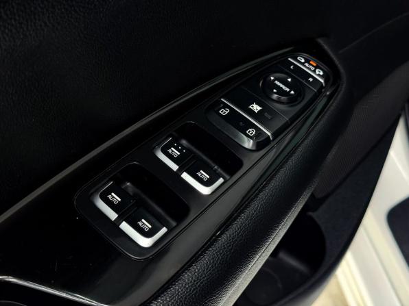 Kia Optima IV Рестайлинг с пробегом 2019 года, цена 1 970 000 рублей, 169941 км, седан, Автокод Объявления
