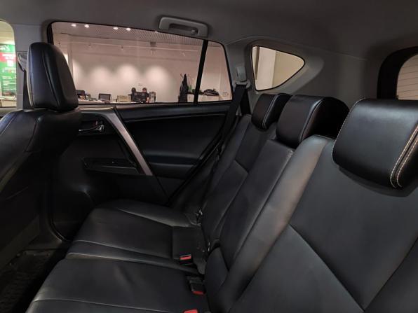 Toyota RAV4 IV (XA40) Рестайлинг с пробегом 2018 года, цена 2 955 000 рублей, 98490 км, внедорожник, Автокод Объявления