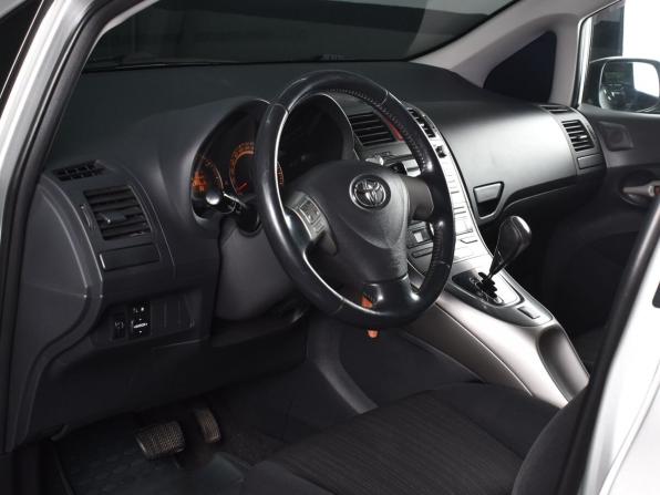 Toyota Auris I с пробегом 2007 года, цена 594 995 рублей, 174976 км, хэтчбек, Автокод Объявления