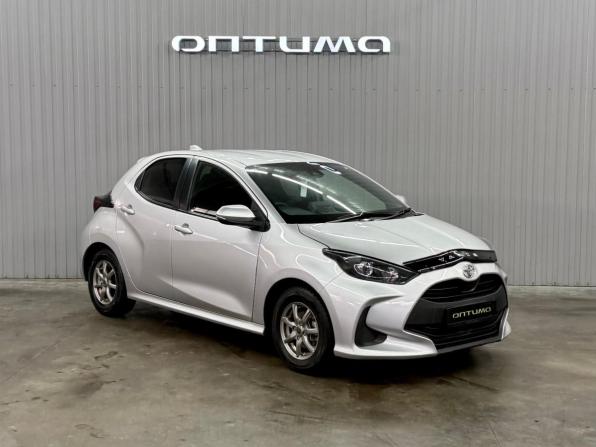 Toyota Yaris IV с пробегом 2021 года, цена 1 297 000 рублей, 77147 км, хэтчбек, Автокод Объявления