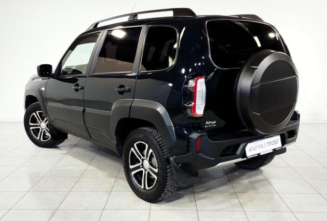 Lada (ВАЗ) Niva с пробегом 2024 года, цена 1 330 000 рублей, 54627 км, внедорожник, Автокод Объявления