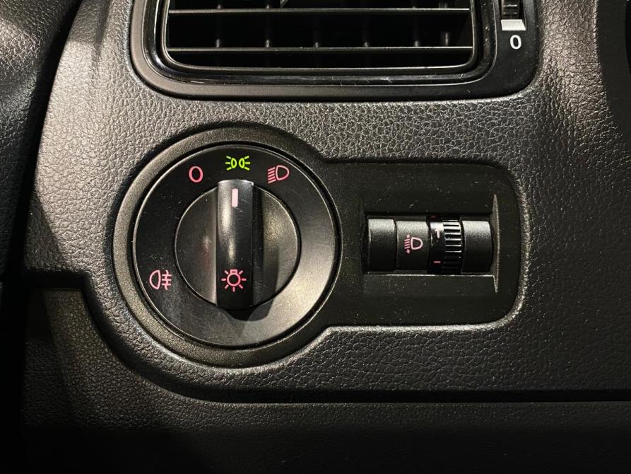 Volkswagen Polo V Рестайлинг Челябинск  - изображение 14