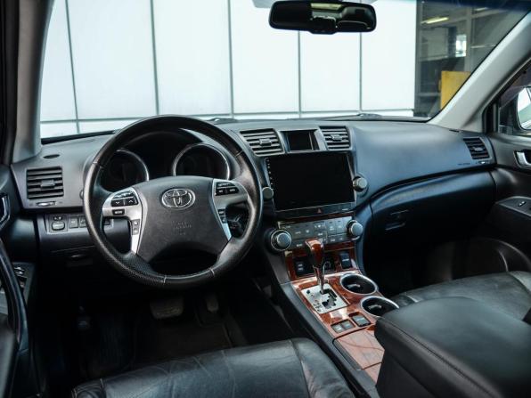 Toyota Highlander II (XU40) Рестайлинг с пробегом 2011 года, цена 2 260 000 рублей, 256898 км, внедорожник, Автокод Объявления
