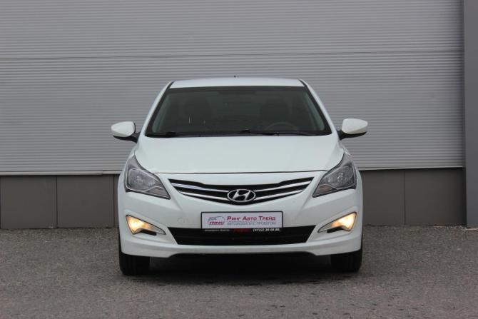 Hyundai Solaris I Рестайлинг с пробегом 2016 года, цена 897 000 рублей, 215641 км, седан, Автокод Объявления