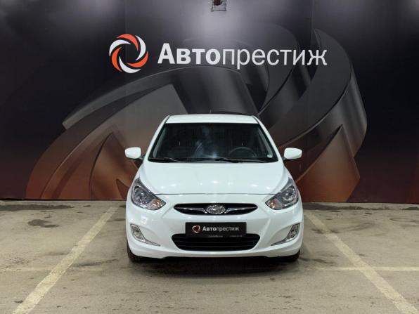 Hyundai Solaris I с пробегом 2014 года, цена 1 200 000 рублей, 135000 км, седан, Автокод Объявления