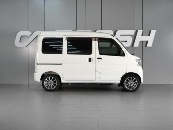 Toyota Pixis Van I Рестайлинг с пробегом 2017 года, цена 845 000 рублей, 111160 км, микровэн, Автокод Объявления