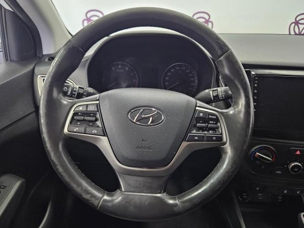 Hyundai Solaris II с пробегом 2019 года, цена 1 365 000 рублей, 87599 км, седан, Автокод Объявления