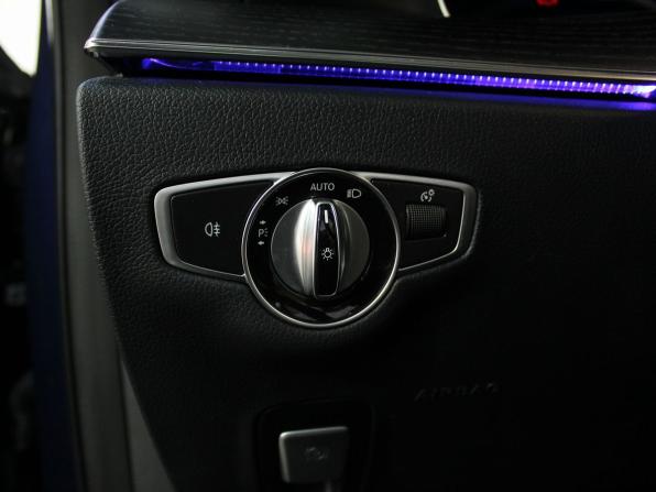 Mercedes-Benz E-Класс V (W213 S213 C238) Рестайлинг с пробегом 2021 года, цена 4 650 000 рублей, 65575 км, седан, Автокод Объявления