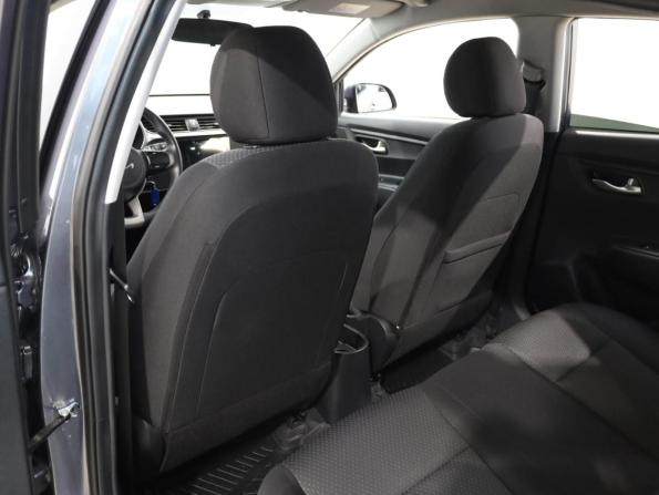 Kia Rio IV Рестайлинг с пробегом 2021 года, цена 1 659 000 рублей, 28211 км, хэтчбек, Автокод Объявления