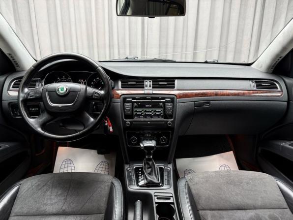 Skoda Superb II с пробегом 2012 года, цена 949 000 рублей, 208000 км, лифтбек, Автокод Объявления