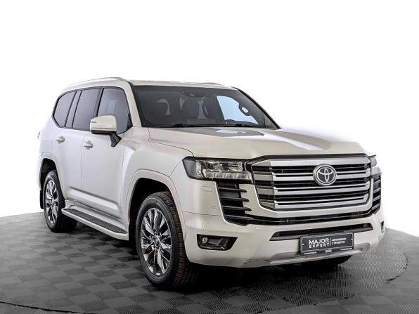 Toyota Land Cruiser 300 Series с пробегом 2022 года, цена 8 950 000 рублей, 53340 км, внедорожник, Автокод Объявления