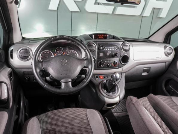 Peugeot Partner II с пробегом 2011 года, цена 679 000 рублей, 236359 км, компактвэн, Автокод Объявления