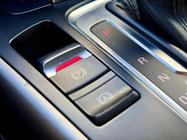 Audi A4 IV (B8) Рестайлинг с пробегом 2012 года, цена 1 165 000 рублей, 202020 км, универсал, Автокод Объявления