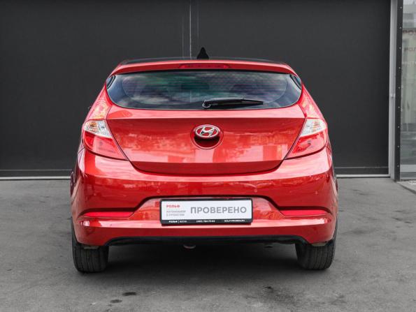 Hyundai Solaris I Рестайлинг с пробегом 2015 года, цена 1 000 000 рублей, 102000 км, хэтчбек, Автокод Объявления