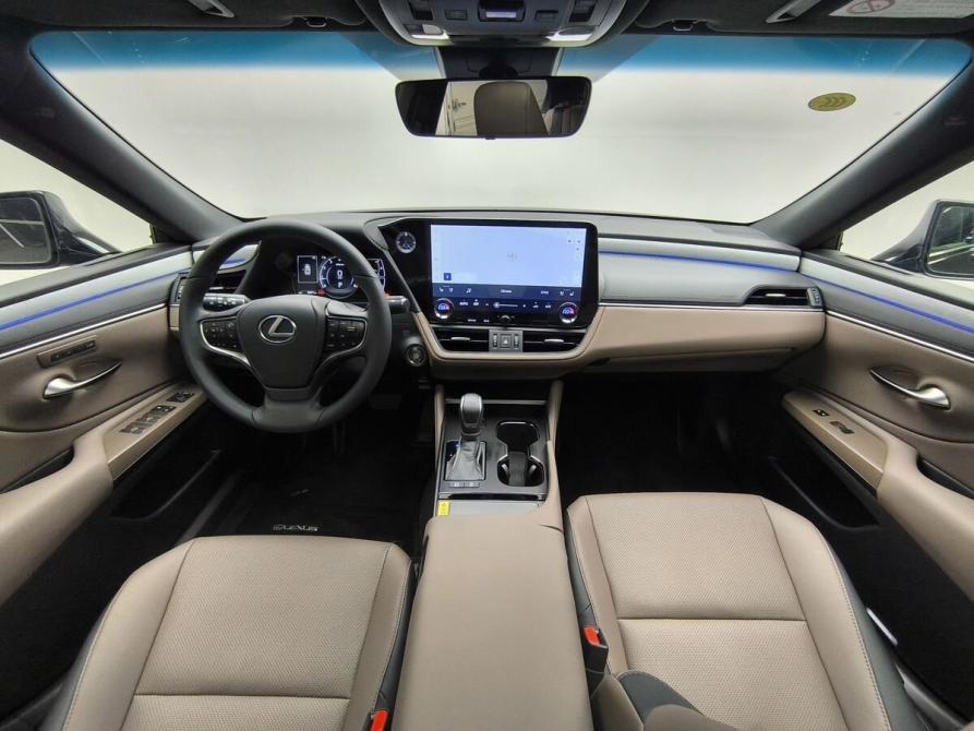Lexus ES VII Рестайлинг 2 Москва  - изображение 7