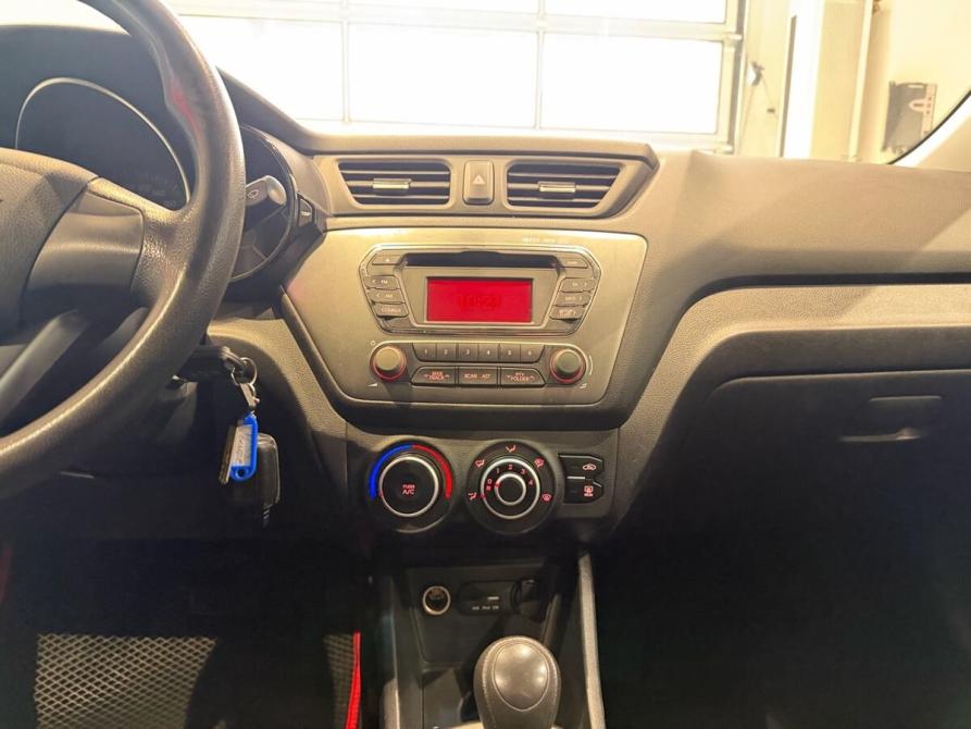 Kia Rio III Москва  - изображение 16