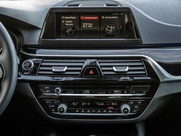 BMW 5 серии VII (G30/G31/G38) с пробегом 2017 года, цена 3 318 000 рублей, 91038 км, седан, Автокод Объявления