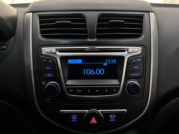 Hyundai Solaris I Рестайлинг с пробегом 2016 года, цена 1 020 000 рублей, 143000 км, седан, Автокод Объявления