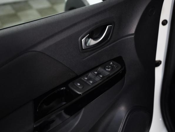 Renault Kaptur I Рестайлинг с пробегом 2021 года, цена 1 749 000 рублей, 60266 км, внедорожник, Автокод Объявления