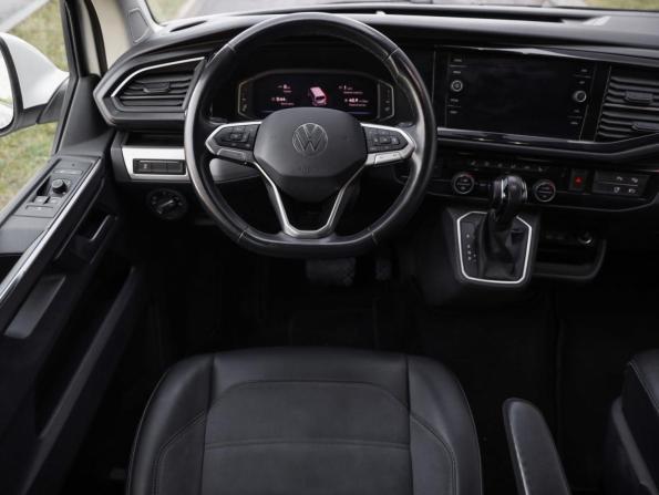 Volkswagen Multivan T6 Рестайлинг с пробегом 2020 года, цена 5 049 000 рублей, 134842 км, минивэн, Автокод Объявления