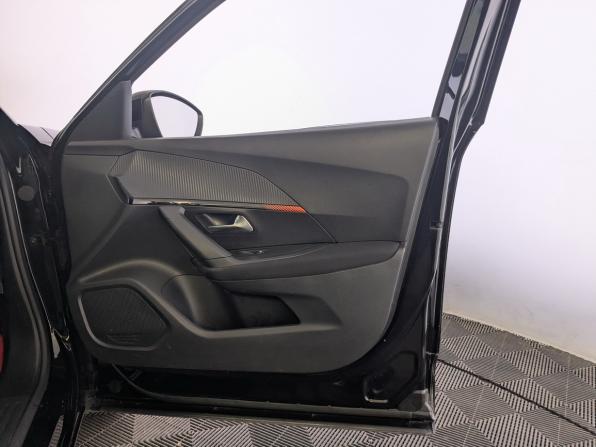 Peugeot 2008 II с пробегом 2021 года, цена 1 790 000 рублей, 118589 км, внедорожник, Автокод Объявления