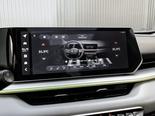 Geely Coolray I Рестайлинг с пробегом 2023 года, цена 2 090 000 рублей, 24756 км, внедорожник, Автокод Объявления
