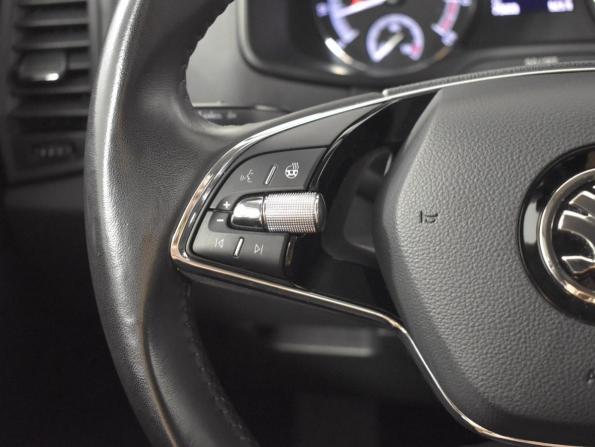 Skoda Karoq I с пробегом 2021 года, цена 2 152 900 рублей, 75633 км, внедорожник, Автокод Объявления
