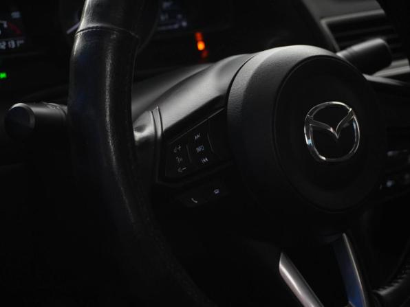 Mazda 3 III (BM) Рестайлинг с пробегом 2018 года, цена 1 598 444 рубля, 121131 км, седан, Автокод Объявления
