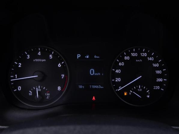 Hyundai Solaris II с пробегом 2018 года, цена 1 399 000 рублей, 118463 км, седан, Автокод Объявления